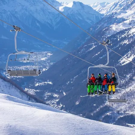 Апартаменты La Perseverance15 - 2br Sleeps 6 | Near Lift & Mont Blanc Views - Happy Шамони