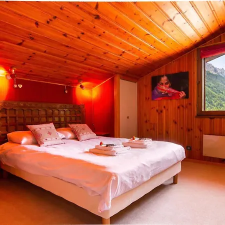 Апартаменты La Perseverance15 - 2br Sleeps 6 | Near Lift & Mont Blanc Views - Happy Шамони
