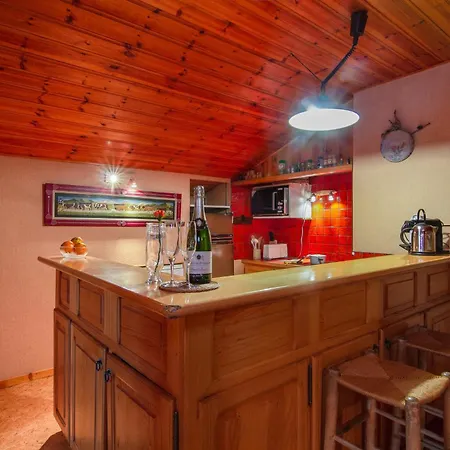 La Perseverance15 - 2br Sleeps 6 | Near Lift & Mont Blanc Views - Happy * 霞慕尼