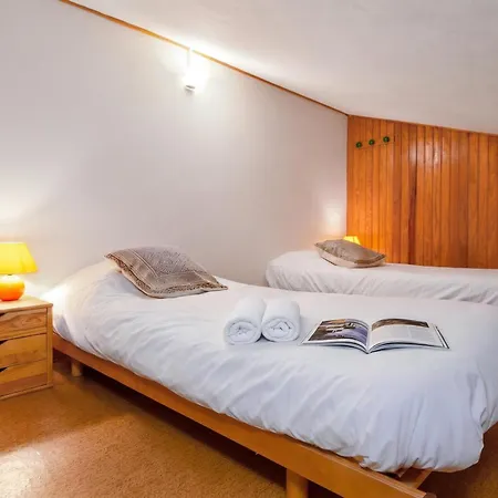 La Perseverance15 - 2br Sleeps 6 | Near Lift & Mont Blanc Views - Happy